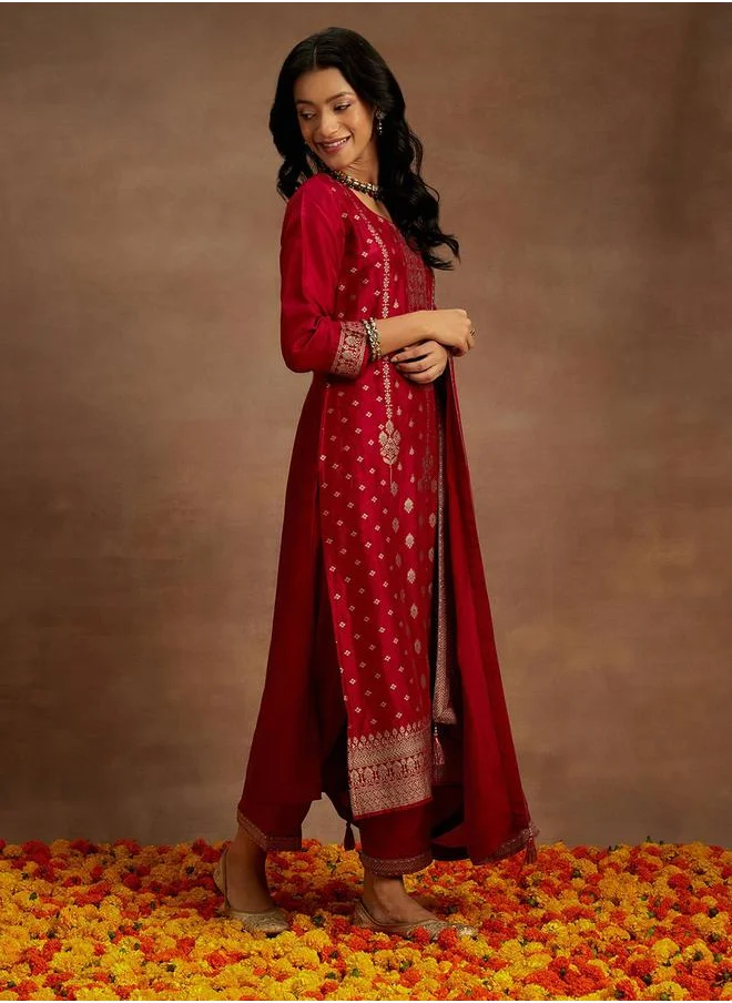 لباس Printed Straight Kurta and Solid Trouser with Chiffon Dupatta Set by Styli