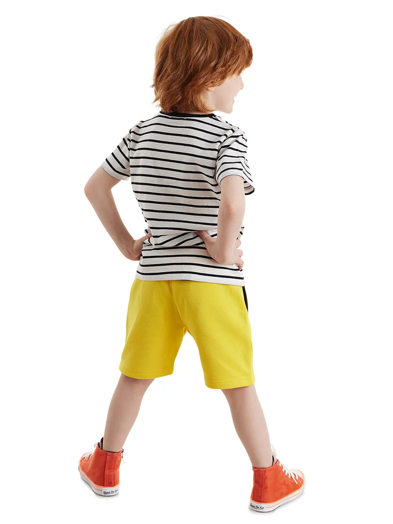 دينوكيدس طقم تي شيرت وشورت للأولاد بشاحنة