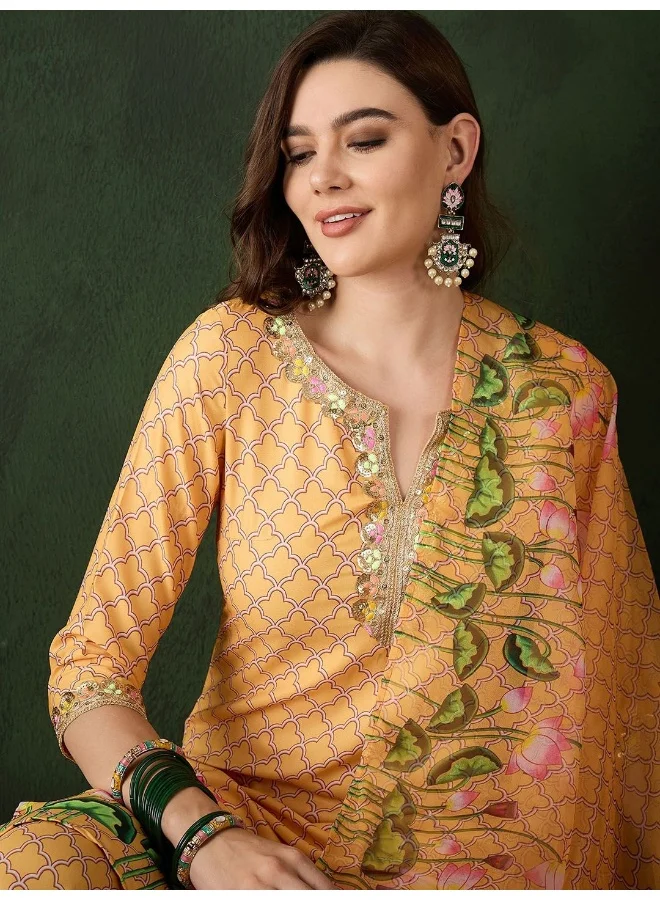 أيه كيه إس Ladoo Peela Pichwayi Kurta Set with lace detail