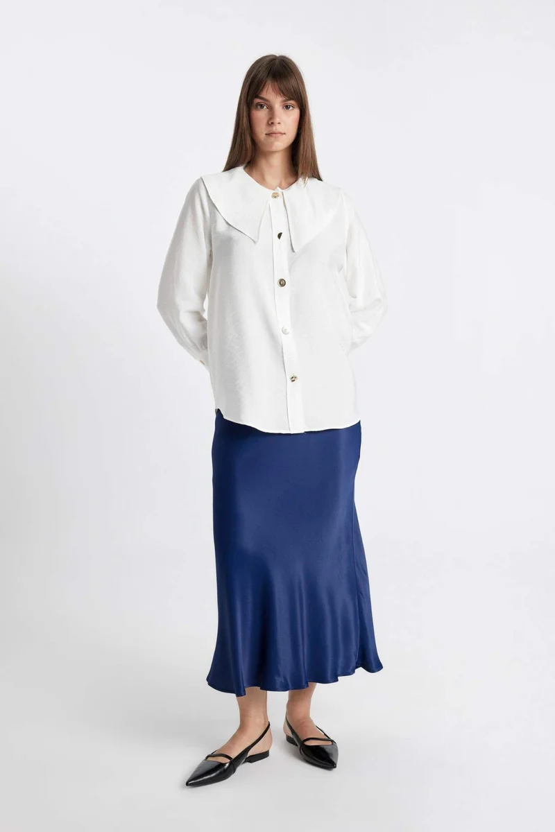 ديفاكتو A Cut Satin Skirt