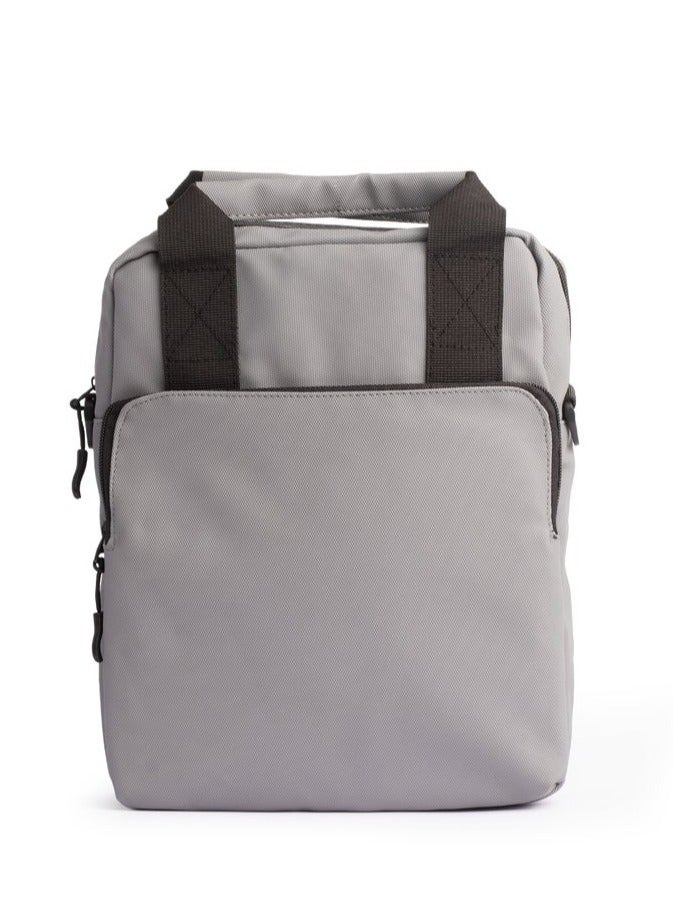 ايه ار سابلاي WB Bag من Arij Bags | شنطة كروس، مبطنة بطبقة فوم للحماية من الصدمات، قماش مقاوم للمياه، جيوب متعددة داخلية وخارجية (30 × 23 × 8 سم) (رمادي) - Image 1