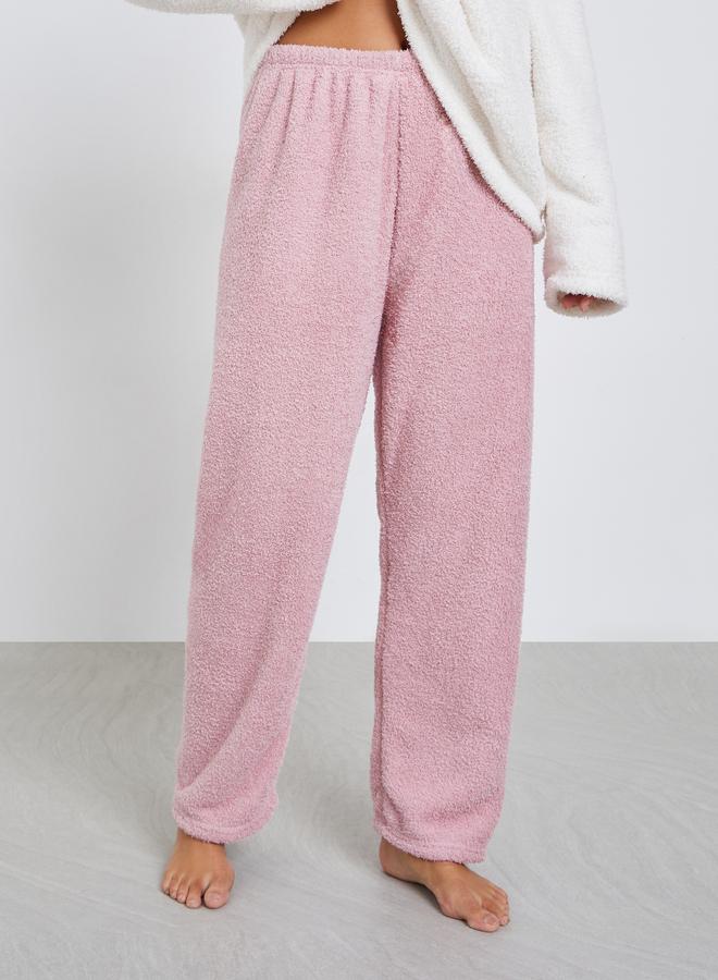 Styli Contrast Heart Detail Fleece Top and Pyjama Set - Image 4