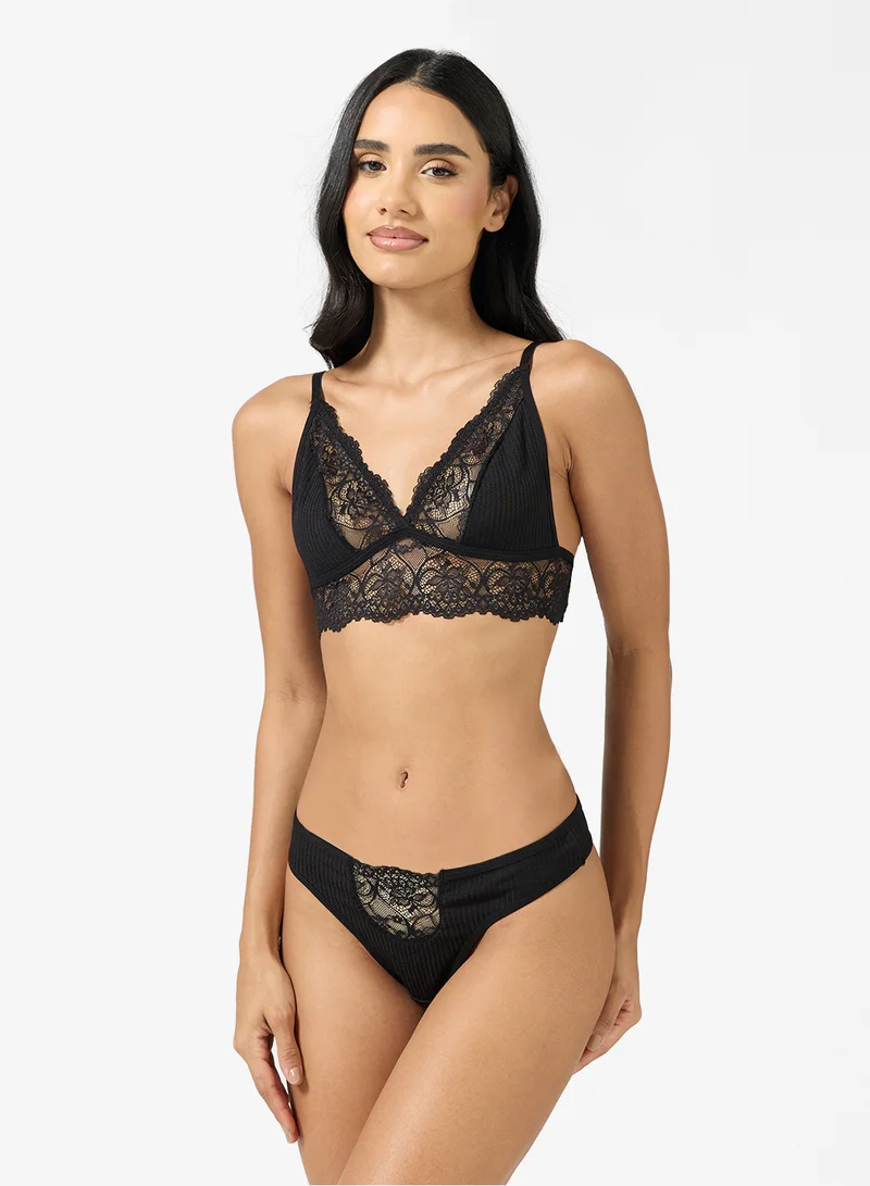 ELLA Lace Bra & Thong Set