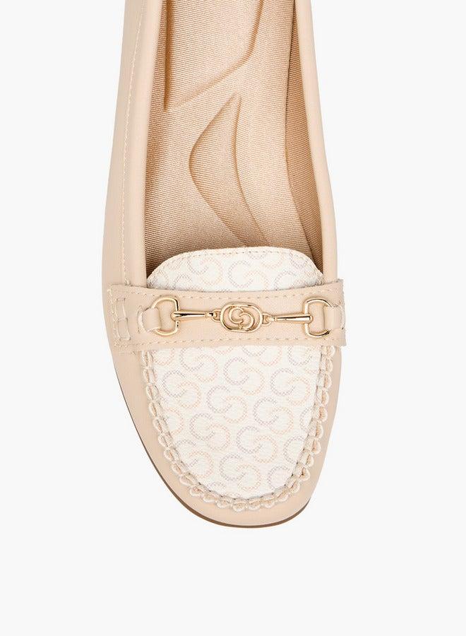 سيليست حذاء نسائي سهل الارتداء بنقش شعار - Image 4