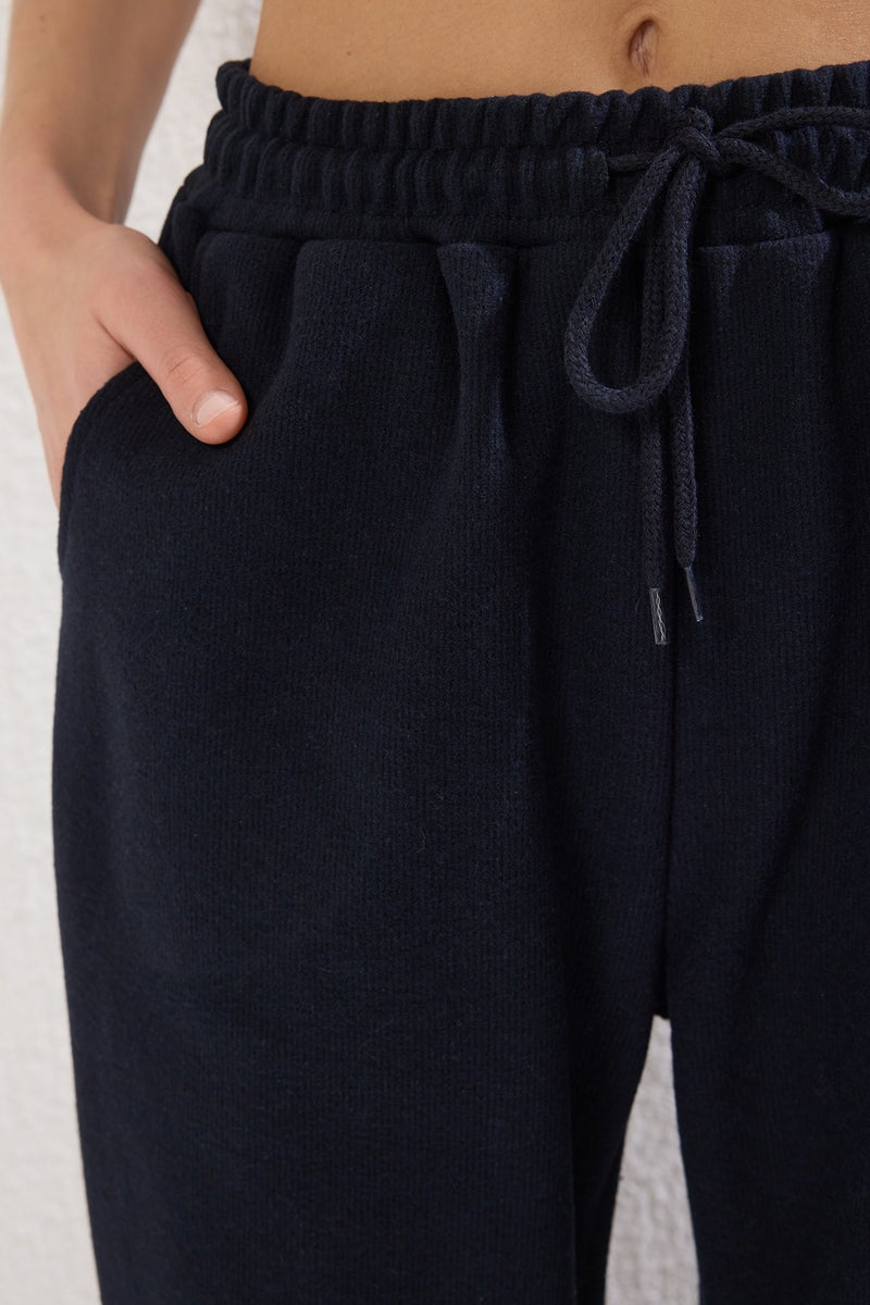trendyol Dark Navy Thessaloniki Comfortable Fit Pocket Knitted Sports Sweatpants TWOAW21EA0168 - Image 3