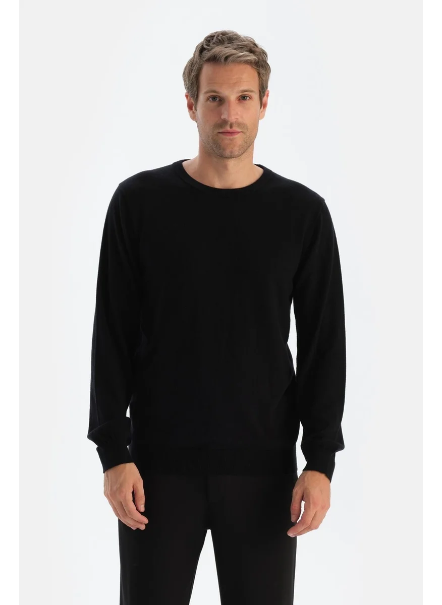 داجي Black Men's Cashmere Blend Bis Collar Sweater