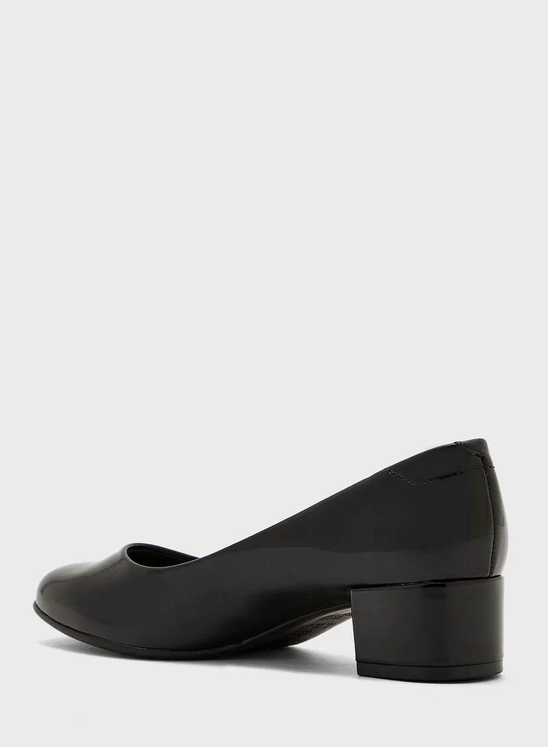 Beira Rio Low Heel Pumps