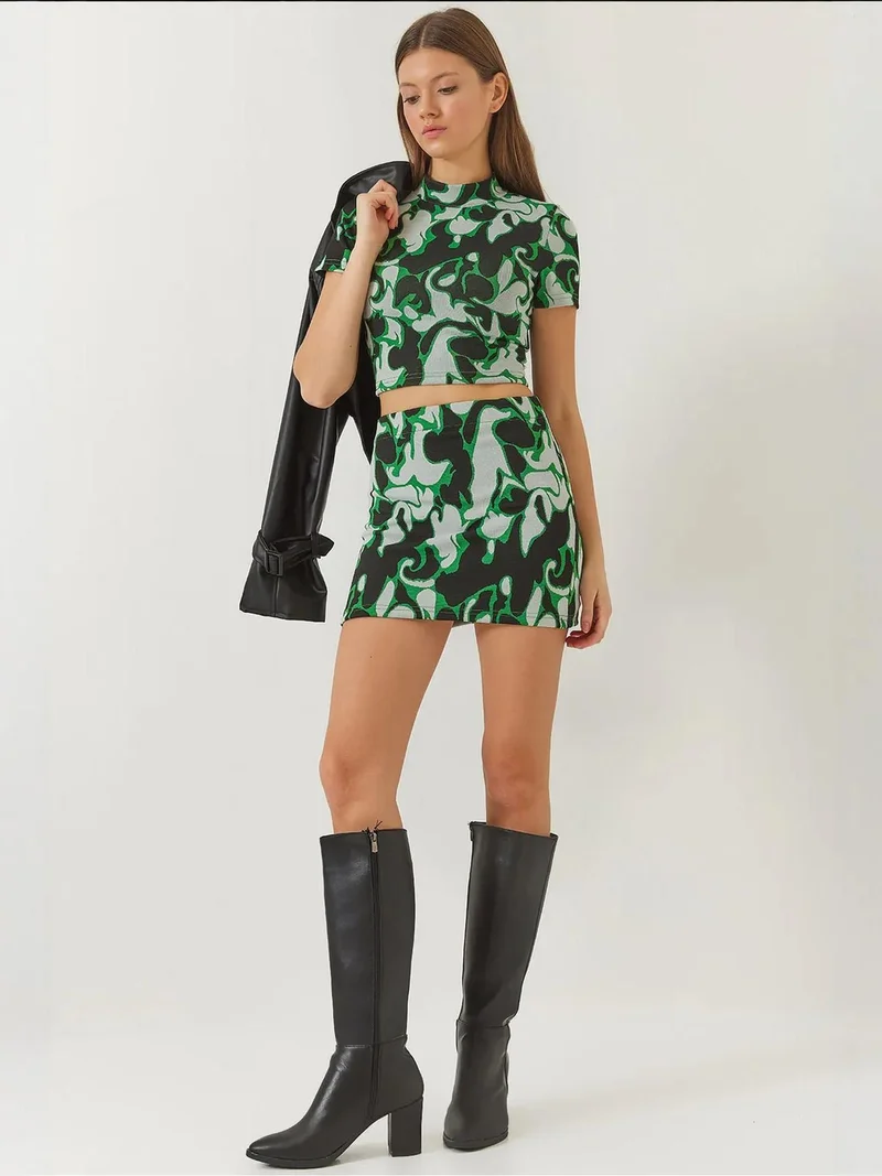 Bianco Lucci LUCCI Abstract Print Fitted Crop Two-Piece Set with Half Turtleneck