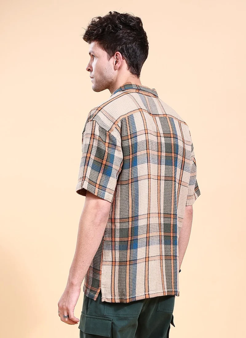 ذا انديان كراج كو Men Relaxed Fit Checkered Half Sleeves Cuban Collar Resort Wear Shirt