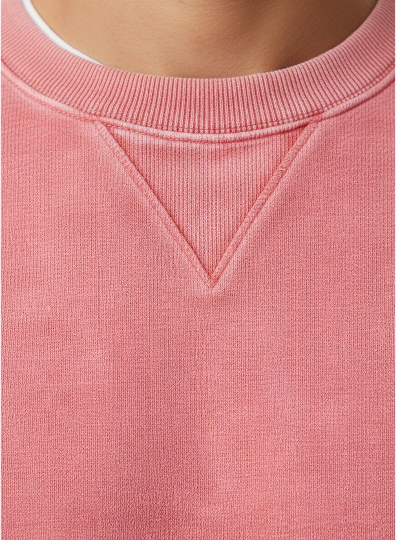 LOUD UNIVERSE سويت شيرت رجالي 100% قطن فرنسي بلون وردي سالمون - تصميم كلاسيكي ناعم للارتداء اليومي - Image 5