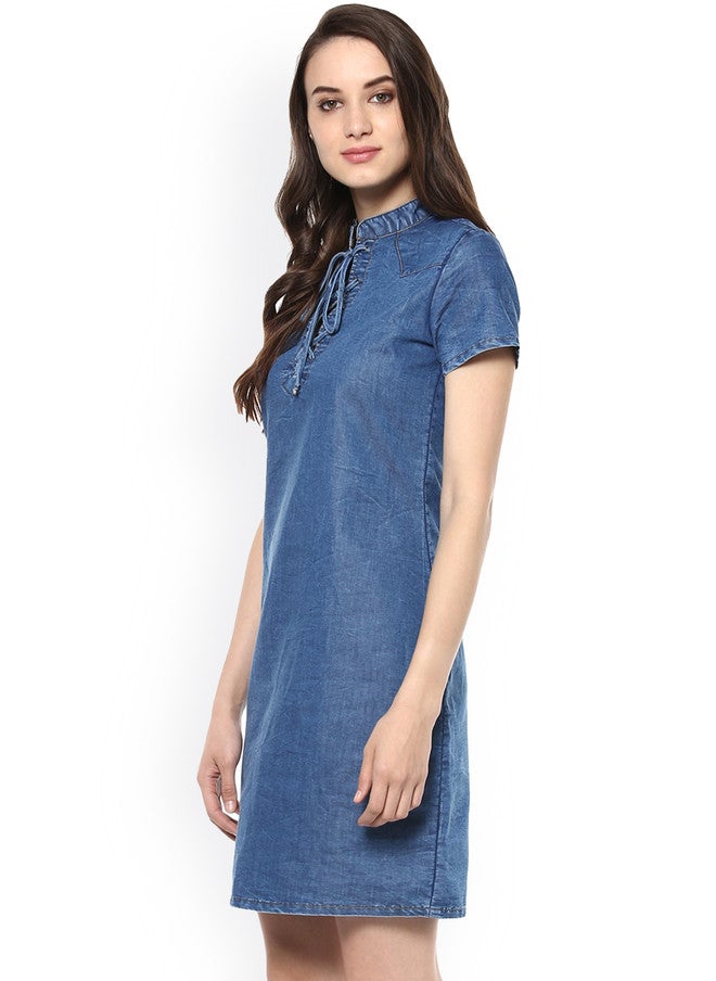 StyleStone فستان جينز A-Line برباط عنق أزرق من ستايل ستون - Image 4