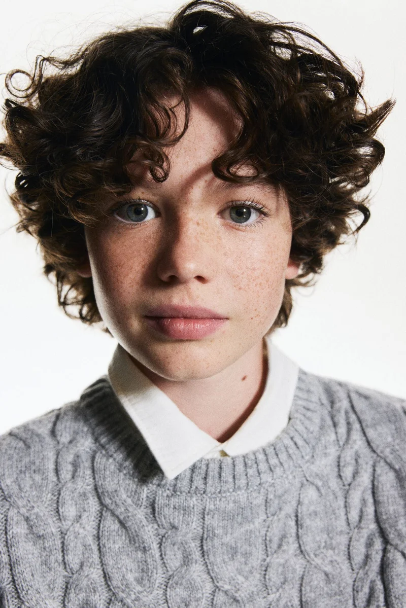 اتش اند ام كنزة محبوكة بنمط حبال