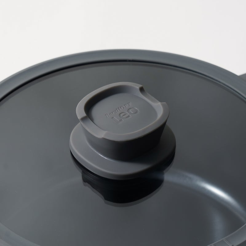 بيرجوف بيرجهوف مقلاة الومنيوم بغطاء ومقبضين 24سم، أسود - Image 3