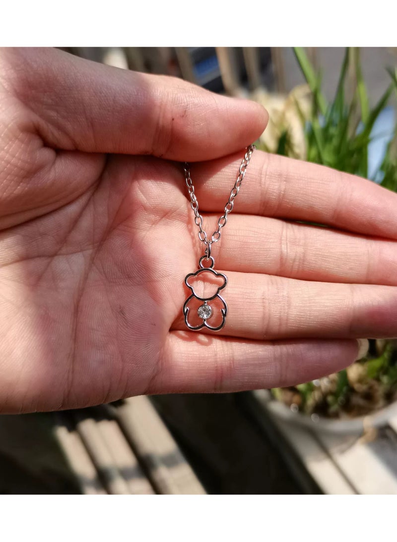 Goolsky قلادة دب كوري لطيف مع تعليقة – تعليقة دب متلألئة بتصميم مجوف، مجوهرات بأسلوب مينيمايليست، للارتداء اليومي/غير الرسمي - Image 1