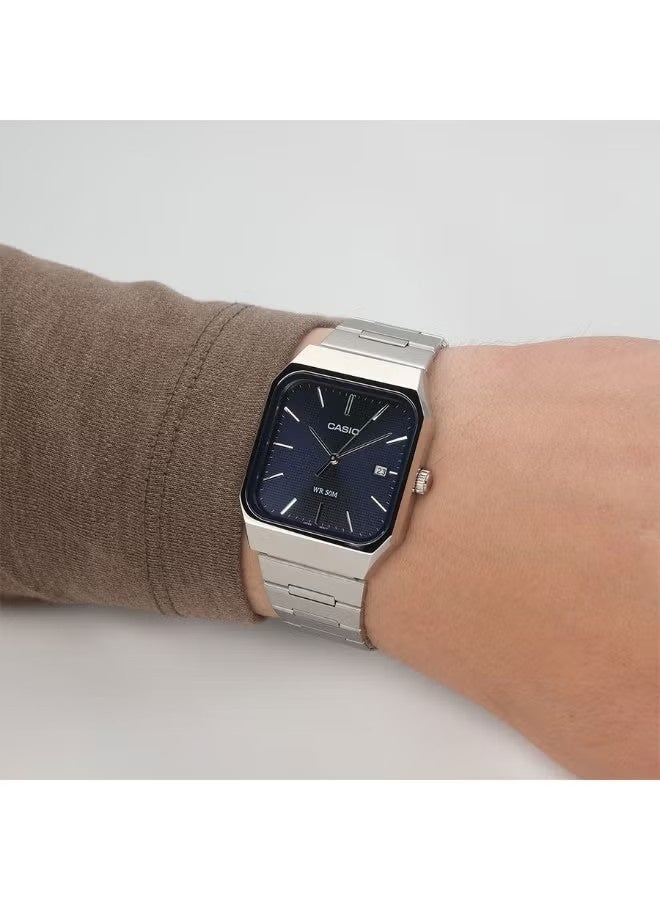 CASIO ساعة ستاندرد MTP-B185D-2A1VDF، 40 × 32.5 مم قرص أزرق داكن، سوار من الفولاذ المقاوم للصدأ، 50 متر مقاومة للماء - Image 3