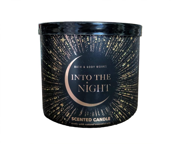 وايت بارن شموع White Barn Bath & Body Works “Into The Night” ذات الثلاث فتائل، معطرة ومناسبة للأعياد - Image 2