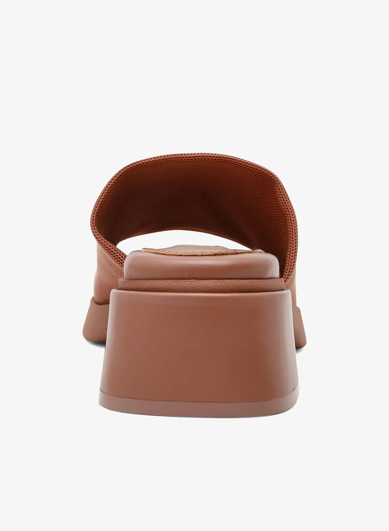 ستيف مادن كعب كلاسيكي مفتوح من الأمام