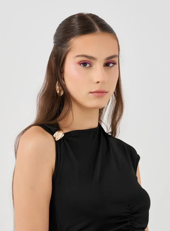 تايك تو توب بدون أكمام بياقة غير متماثلة من تايك تو