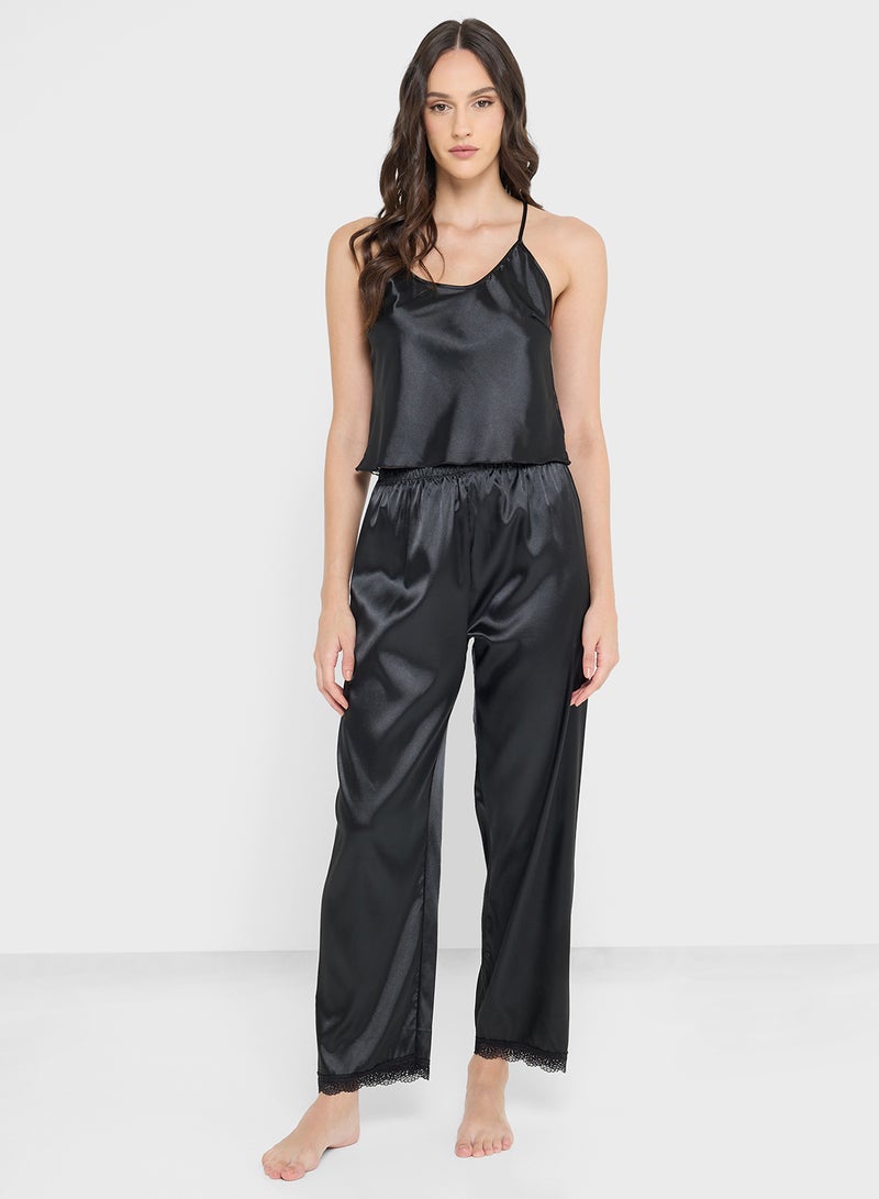 ايلا طقم بلوزة كامي وبنطلون بيجامة - Image 1