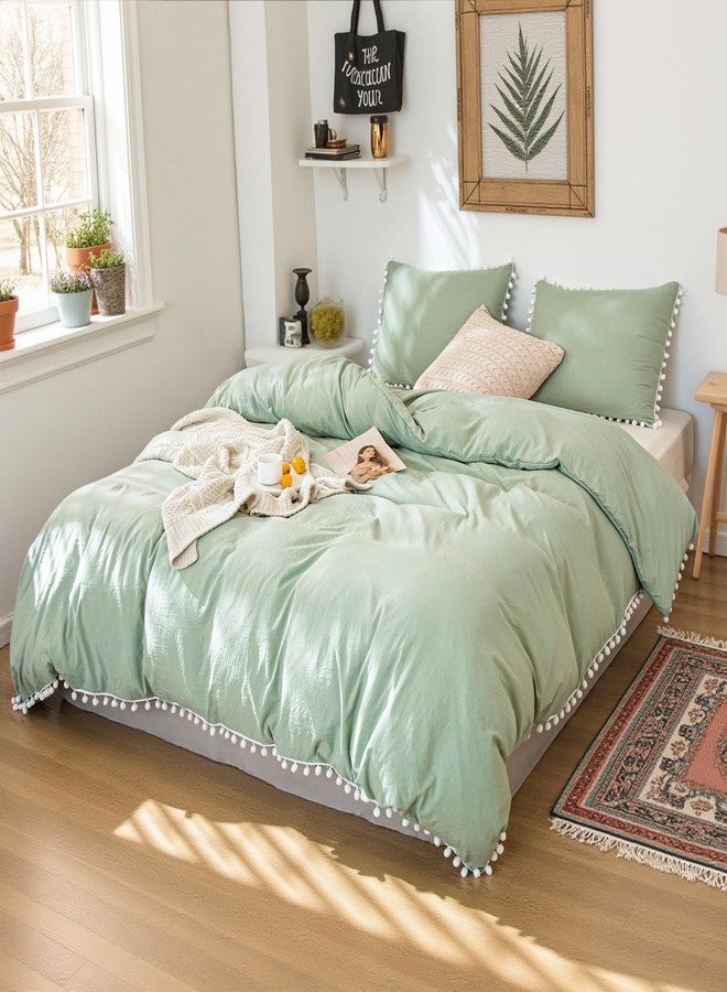 Bedbay طقم لحاف Bedbay Sage Green King Size Pom Pom، طقم لحاف Green Bedding Farmhouse Boho مكون من 3 قطع، مصنوع من ألياف دقيقة مغسولة 100%، ناعم وخفيف الوزن، طقم سرير كينج - Image 4