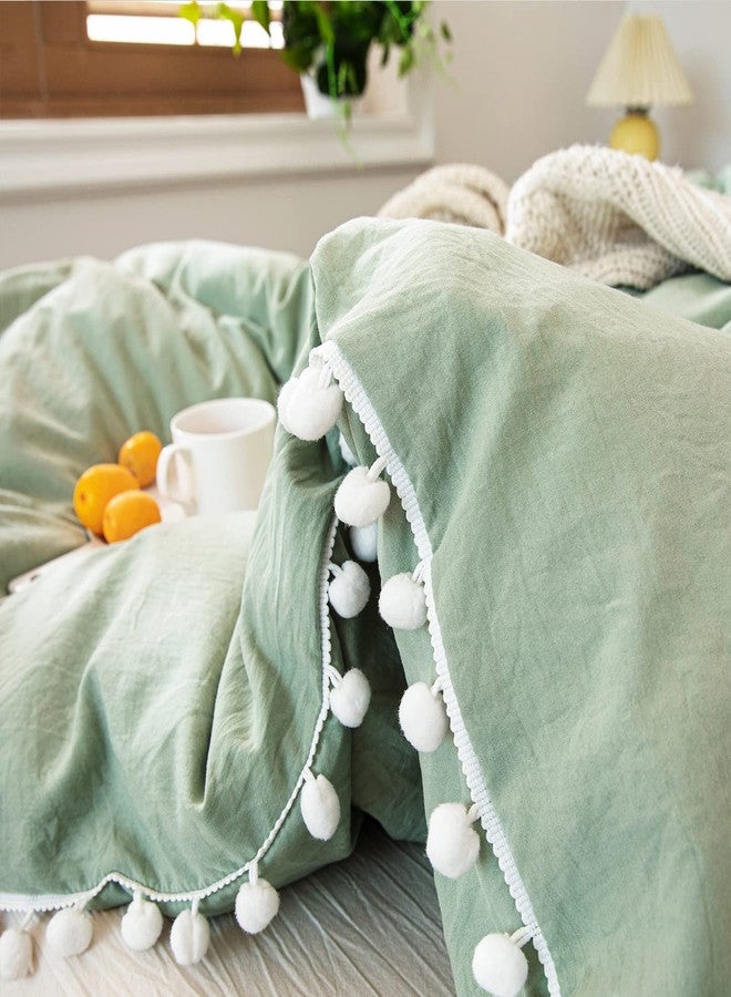 Bedbay طقم لحاف Bedbay Sage Green King Size Pom Pom، طقم لحاف Green Bedding Farmhouse Boho مكون من 3 قطع، مصنوع من ألياف دقيقة مغسولة 100%، ناعم وخفيف الوزن، طقم سرير كينج - Image 5