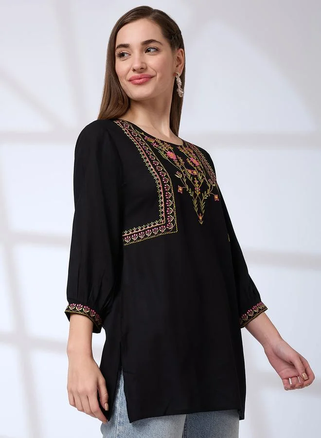 globus Floral Embroidered Yoke Fusion Tunic