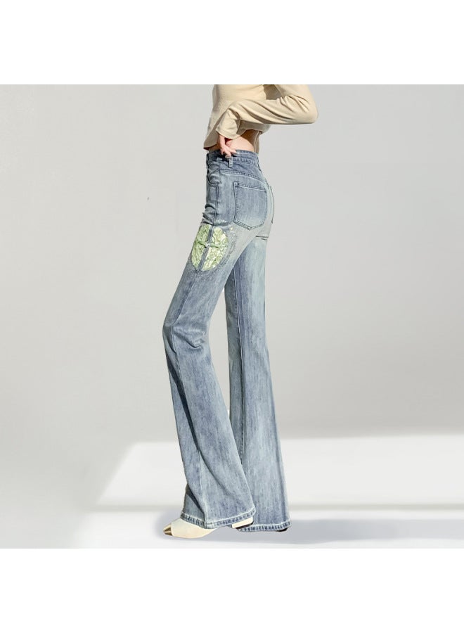 هابي سراويل الجينز النسائية باللون الأزرق الفاتح ذات القصّة الواسعة من الأسفل - جديدة للصيف - عالية الخصر - مخصّصة - طراز وطني - مطرزة - مستقيمة - طويلة - Image 2