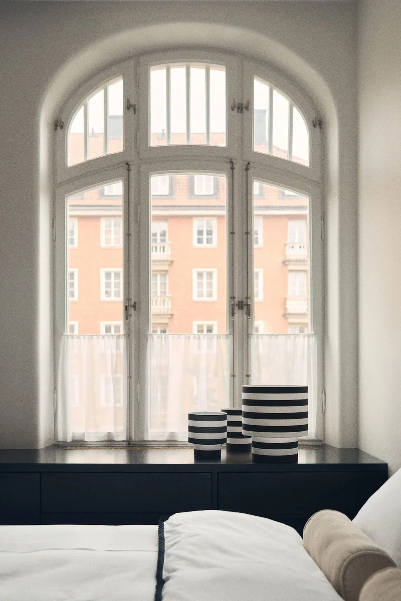 H&M Large fabric-covered table lamp