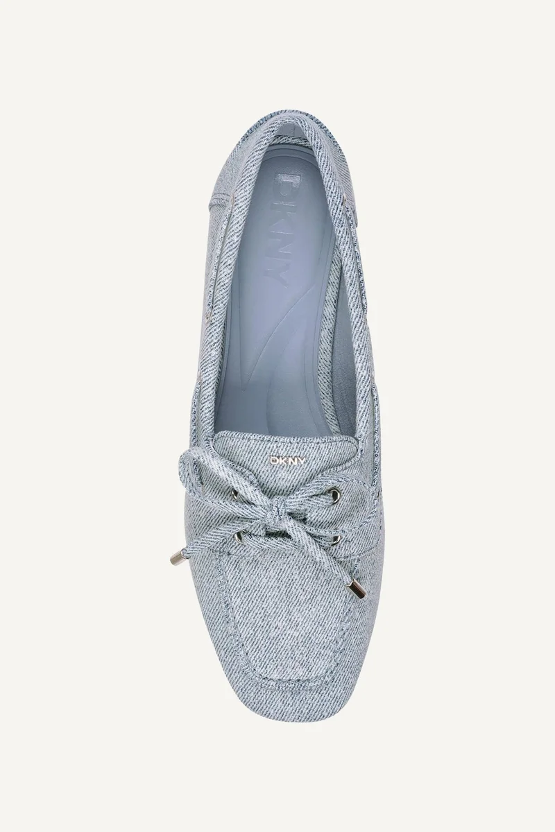 DKNY  Delmar Boat Wide - B for Women | Best Price UAE