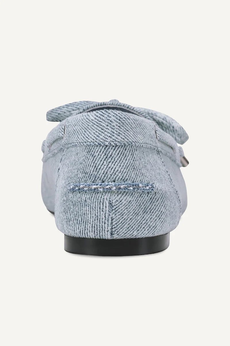 DKNY  Delmar Boat Wide - B for Women | Best Price UAE