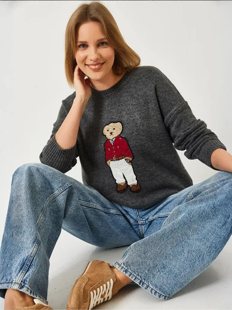 بيانكو لوتشي كنزة  مطرزة بياقة دائرية وأكمام طويلة