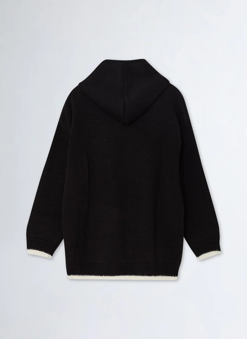ليو جو Jumper with Star and Logo