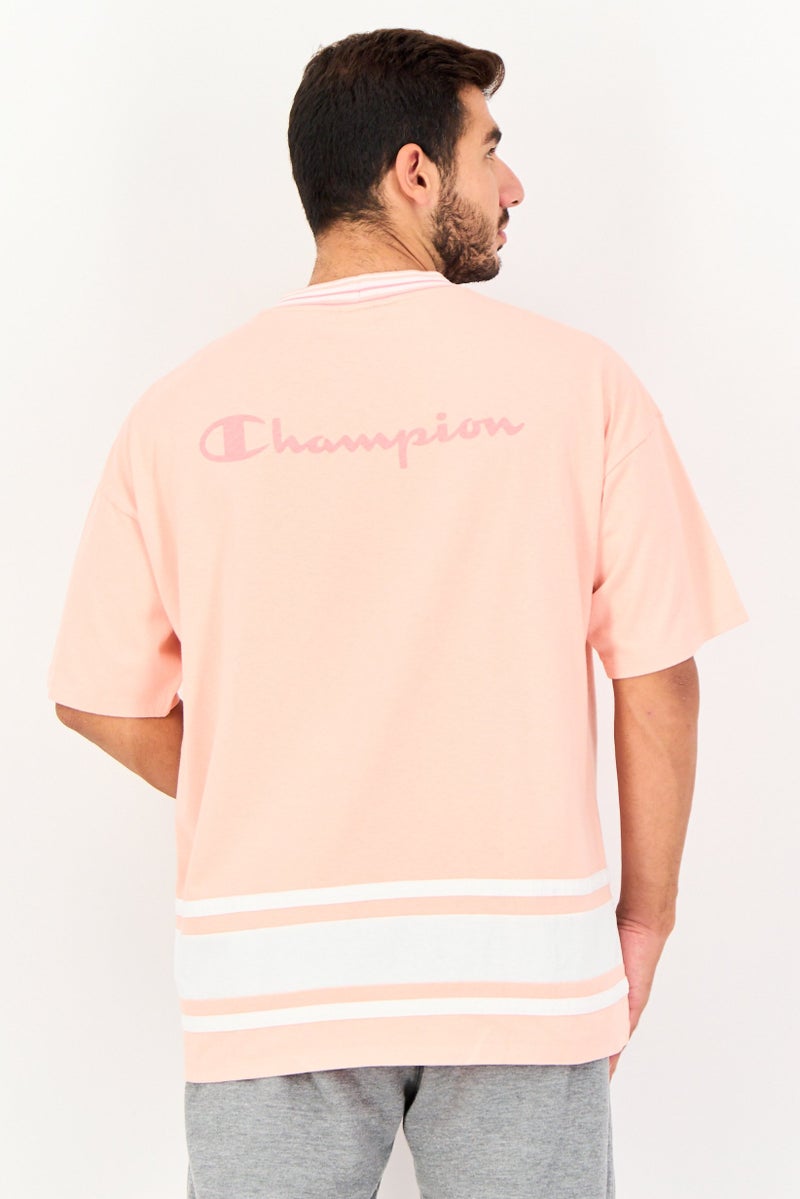 Champion تي شيرت رياضي للرجال بأكمام قصيرة بشعار العلامة التجارية، وردي - Image 2