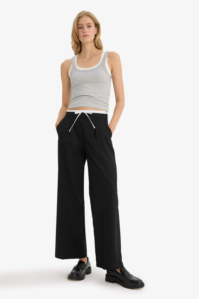 ديفاكتو Wide Leg Regular Waist Pocket Detail Trousers