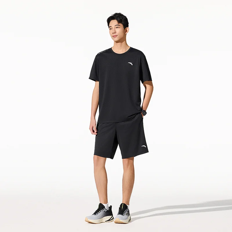 انتا طقم بأكمام قصيرة