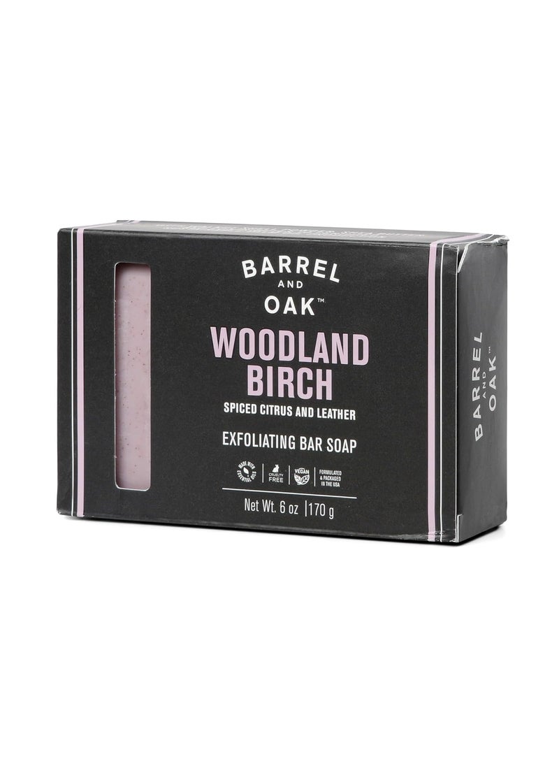 GENTLEMEN'S HARDWARE Barrel  Oak  Exfoliating Bar Soap Mens Soap Bar Deep Cleans Pores  Removes Dead Skin Certified Sustainable Palm Oil Charcoal Powder  Olive Stone Vegan Woodland Birch 6 oz 