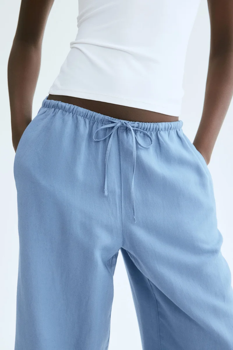 اتش اند ام بنطلون مستقيم الساق من مزيج الكتان