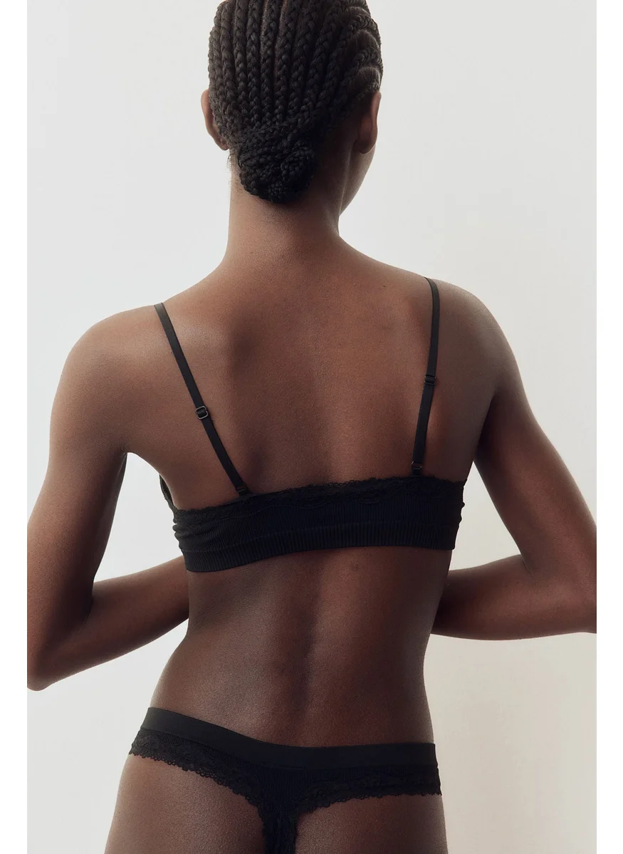 اتش اند ام 2-Pack Seamless Lace-Trimmed Thong Briefs