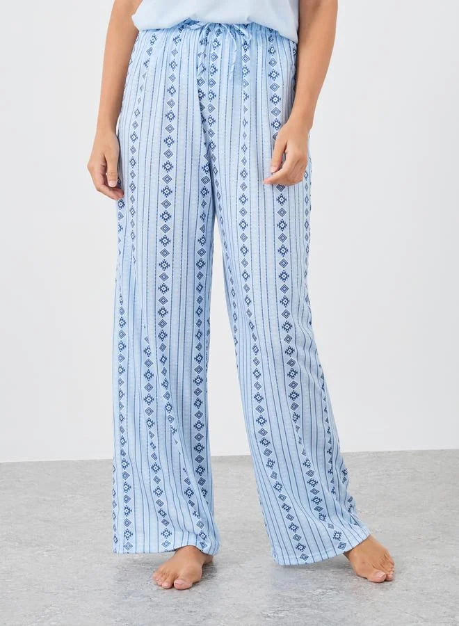 Styli Styli Women Aztec Print Pocket Detail T-Shirt and Pyjama Set