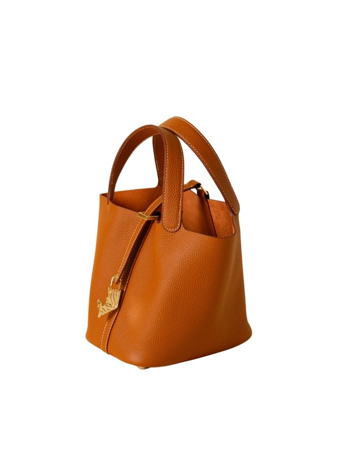 Elegant Modern Camel Leather Handbag with Inner Organizer - Image 4