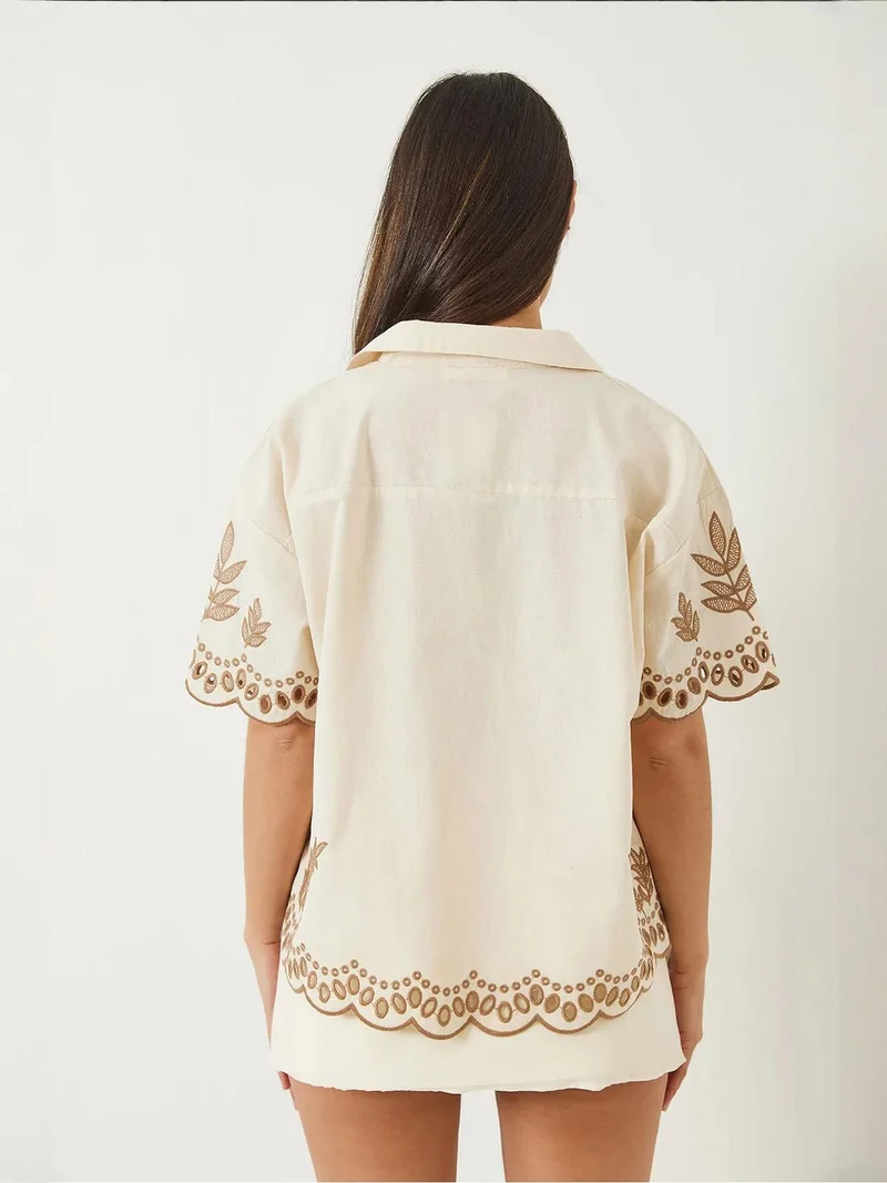 Bianco Lucci LUCCI Embroidered Cotton Shirt with Button Closure