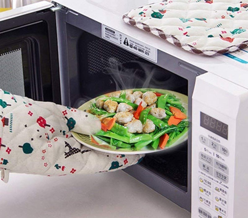Perfect Pricee Baking Essential Cotton Padded Heat Proof Microwave Baking Oven Mitt Gloves Kitchen for Cooking Non Slip A Pair 30cm Long 1PC Baking Items Random Patterns - Image 1