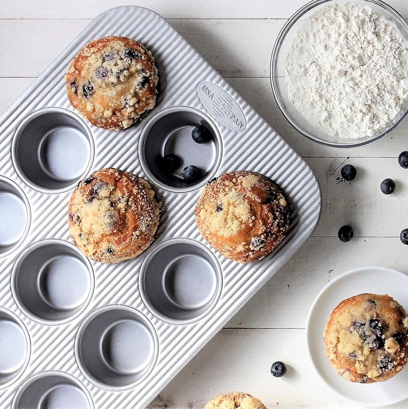 Usa Pans Cupcake/Muffin Pan Aluminized Steel, 12 Cups - Image 5