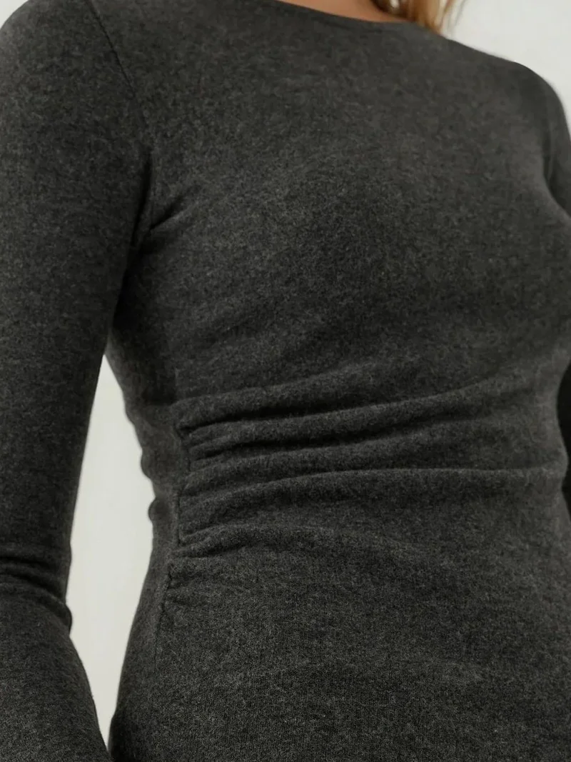 زوبعة بلوزة أساسية من مزيج الفيسكوز