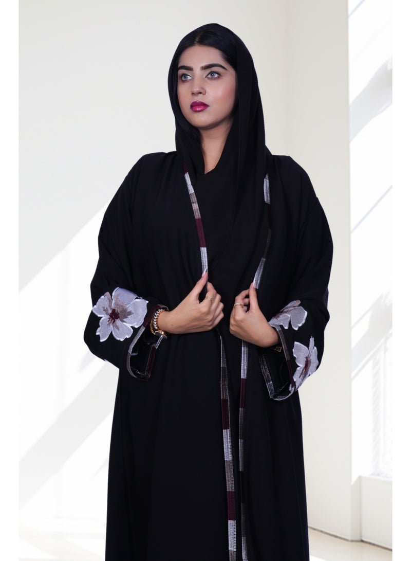 فاشون لاين عباية مزينة بنقشات الأزهار الأنيقة - Image 2