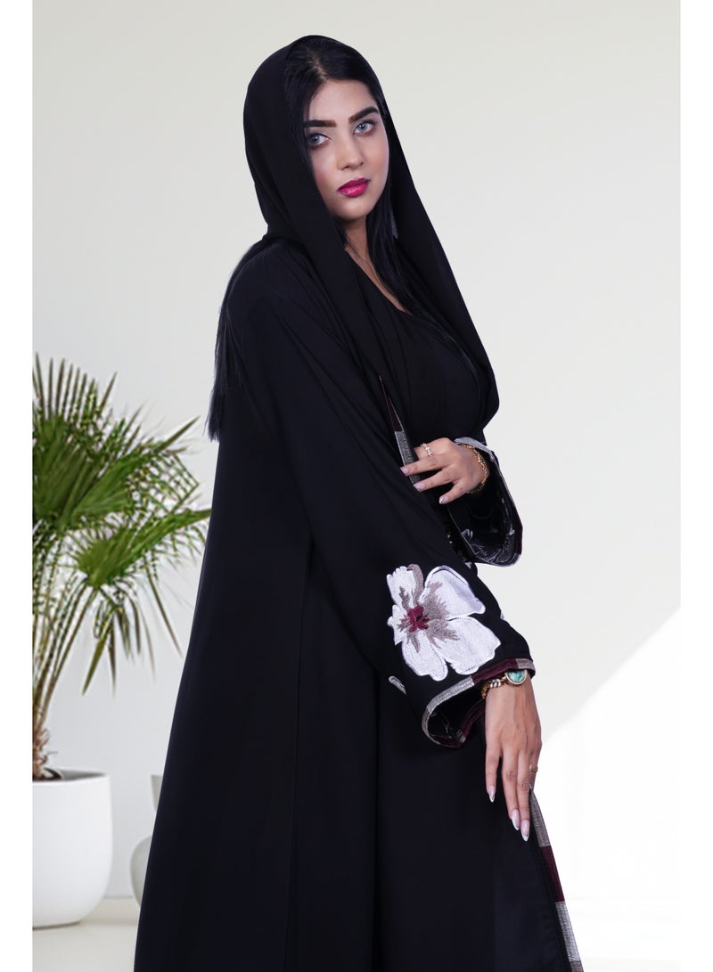 فاشون لاين عباية مزينة بنقشات الأزهار الأنيقة - Image 5