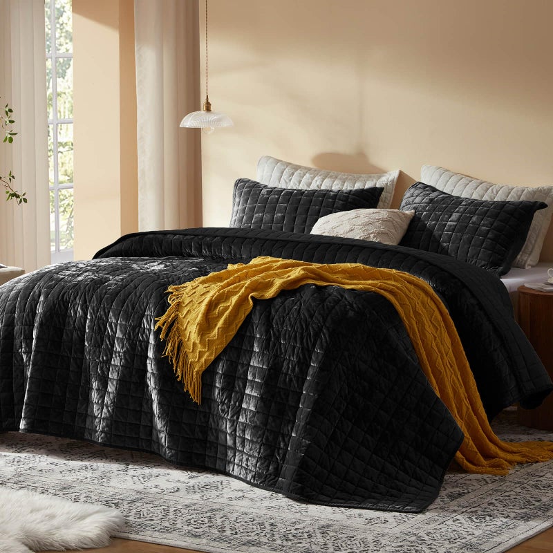 LEAONME Velvet Quilt King Size-98''x106'', Lightweight Black Velvet Comforter Set with 2 Pillow Shams, Soft Bedspread Coverlet Quilted Bedding Set for All Season - Image 2