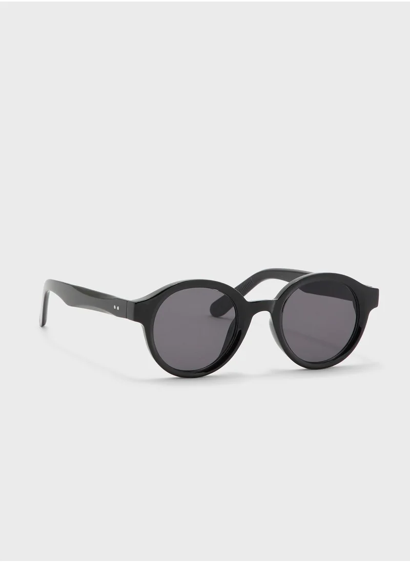 Seventy Five Oval Retro Sunglasses