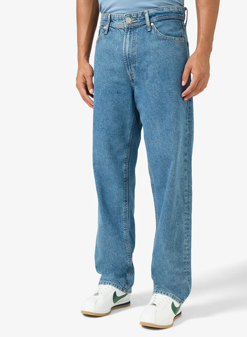 Light Wash Straight Fit Jeans