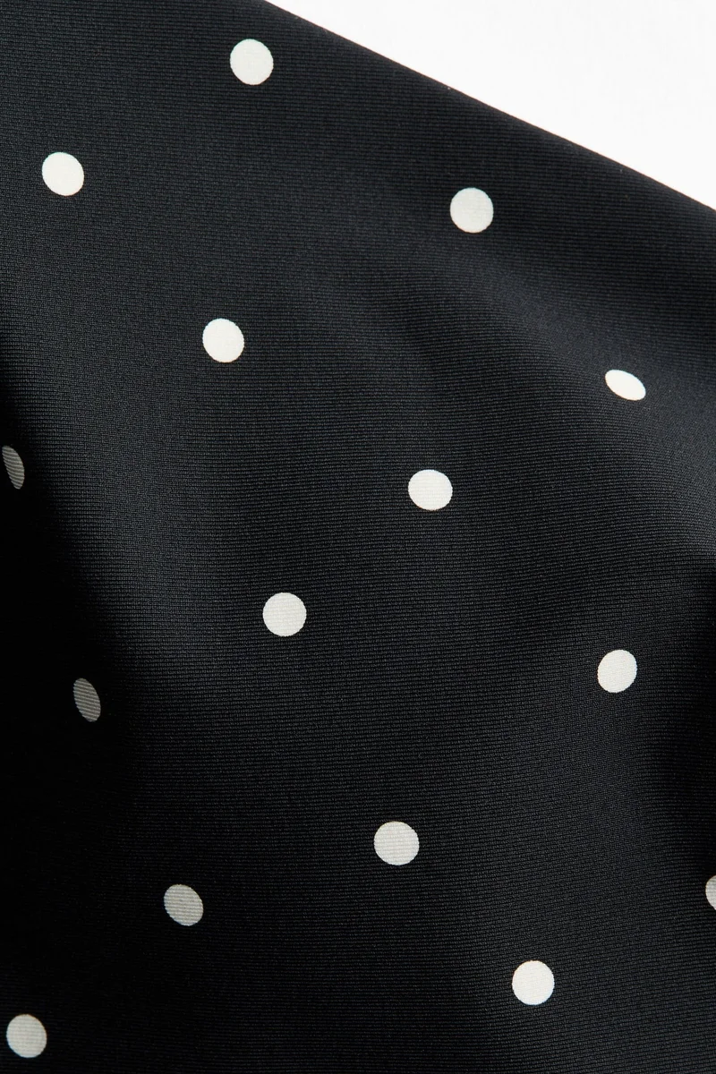 اتش اند ام ملابس سباحة بكتف واحد وقوالب مزودة بحشوة